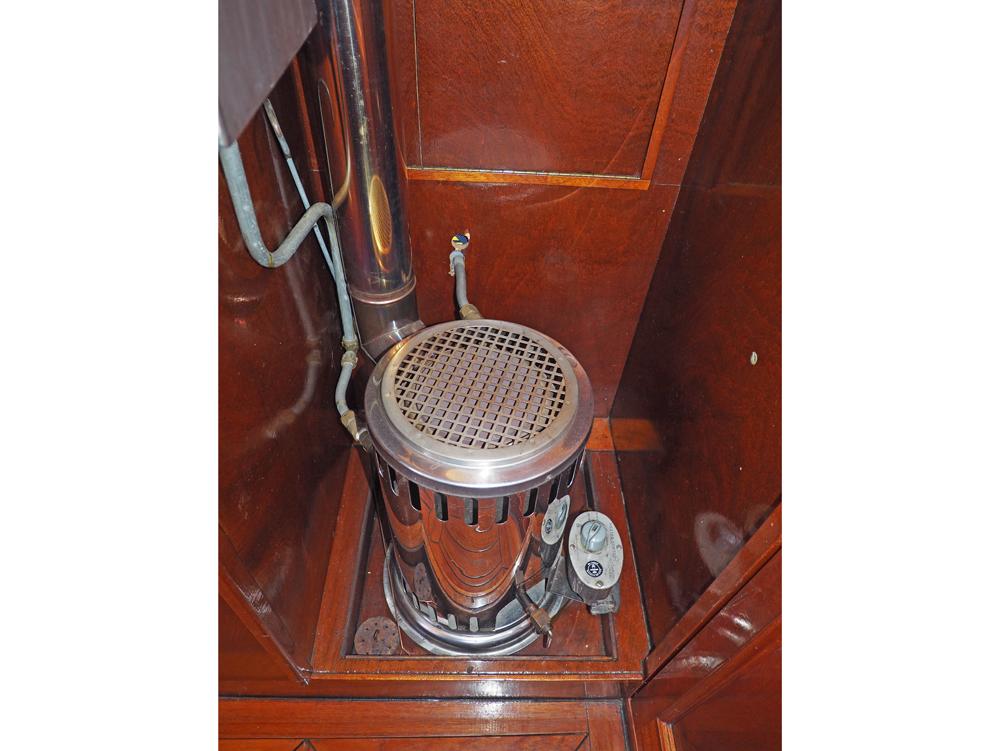 Fore ship, Accommodation